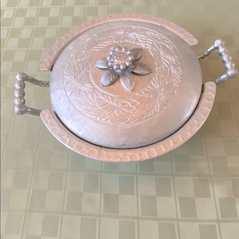 Vintage aluminum cookware